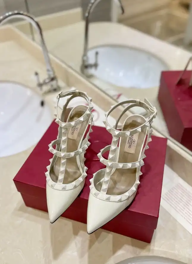 hype Valentino High Heels