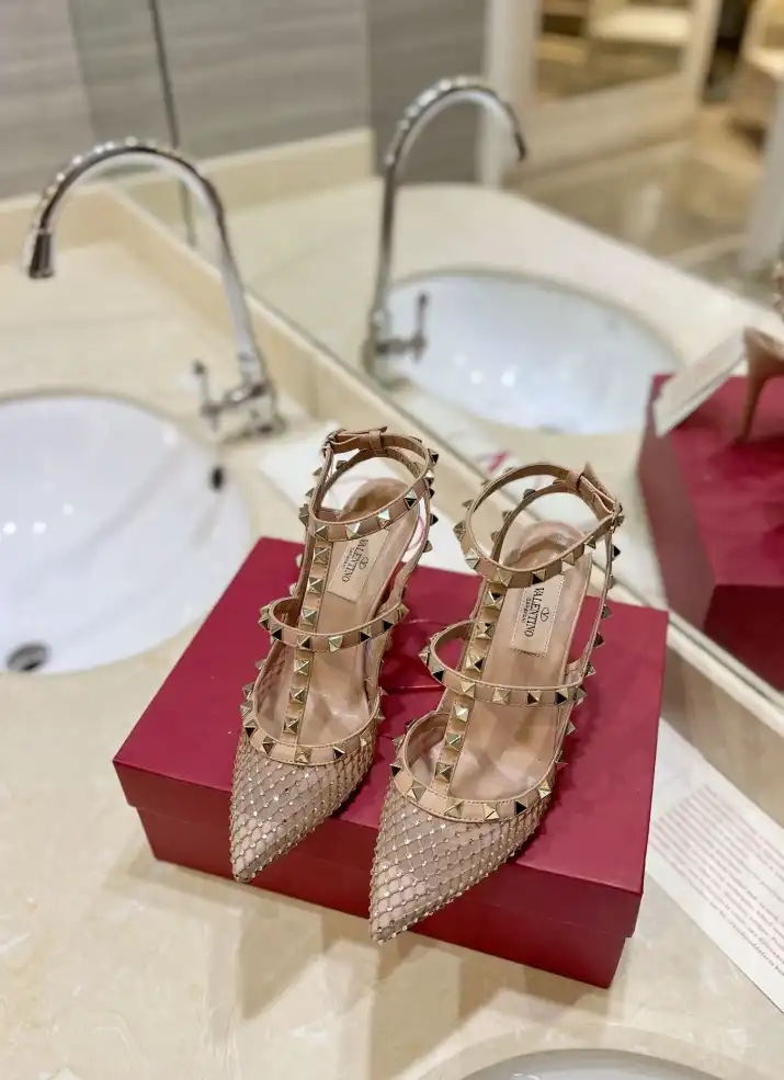 hype Valentino High Heels