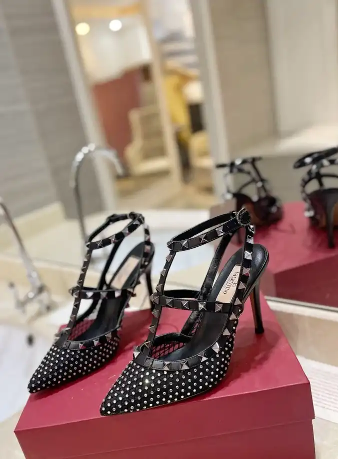 hype Valentino High Heels