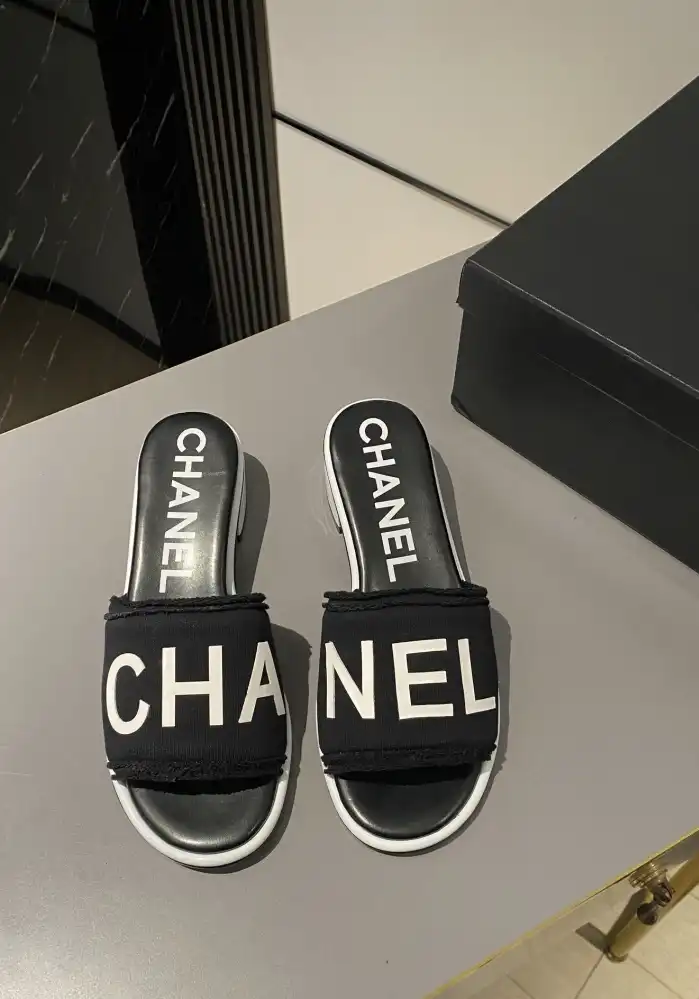 hype Chanel Slippers