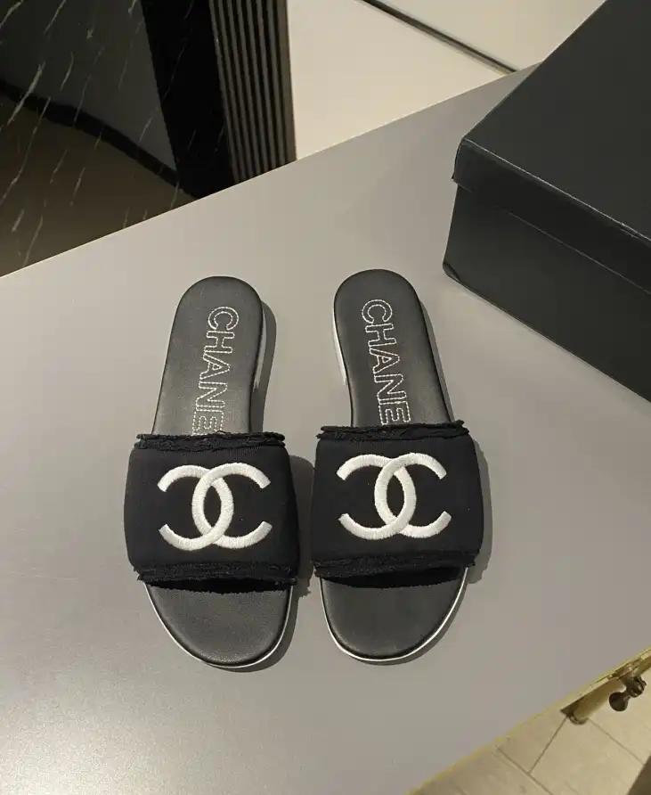 hype Chanel Slippers