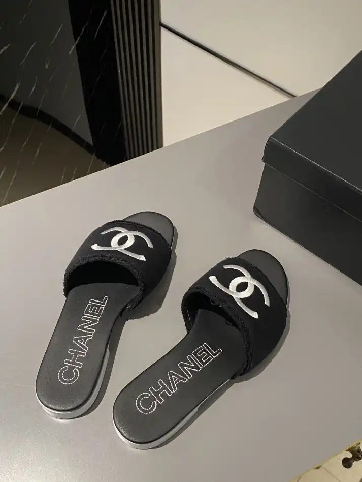 hype Chanel Slippers