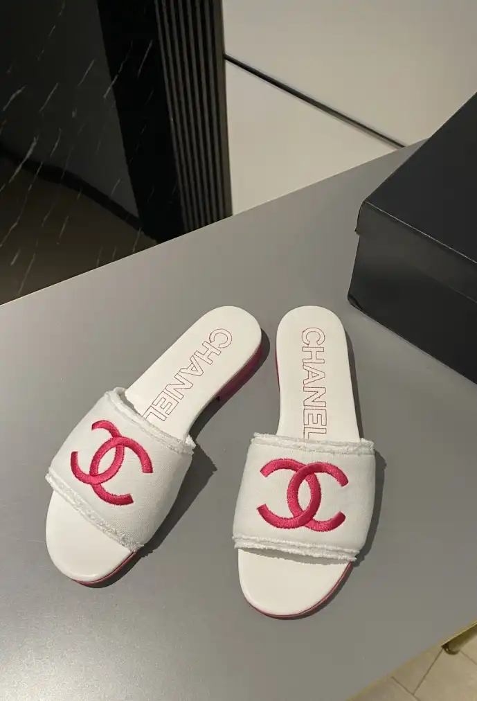 hype Chanel Slippers