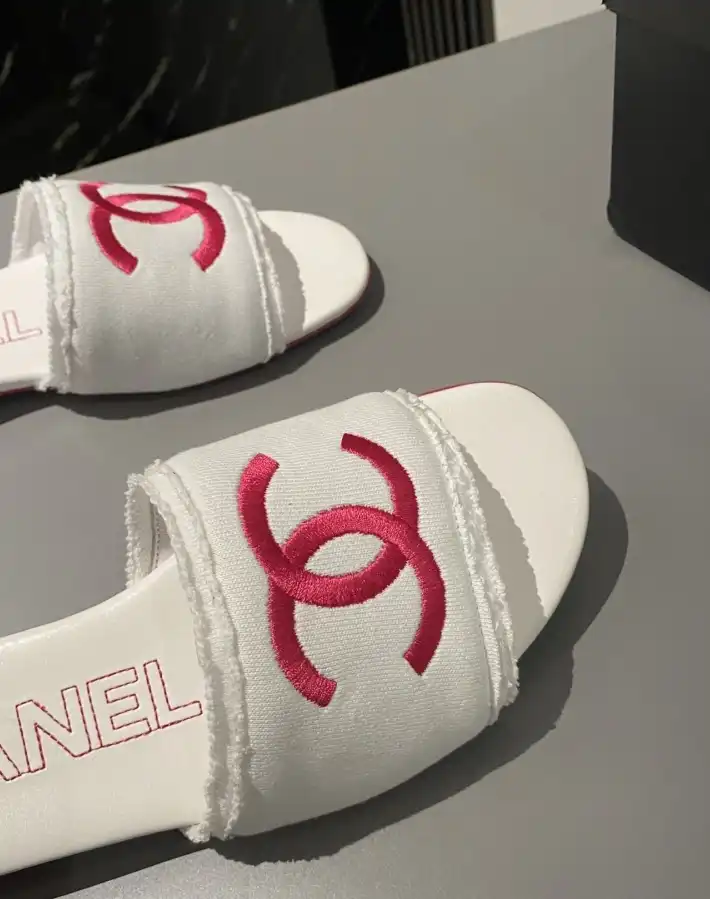 hype Chanel Slippers