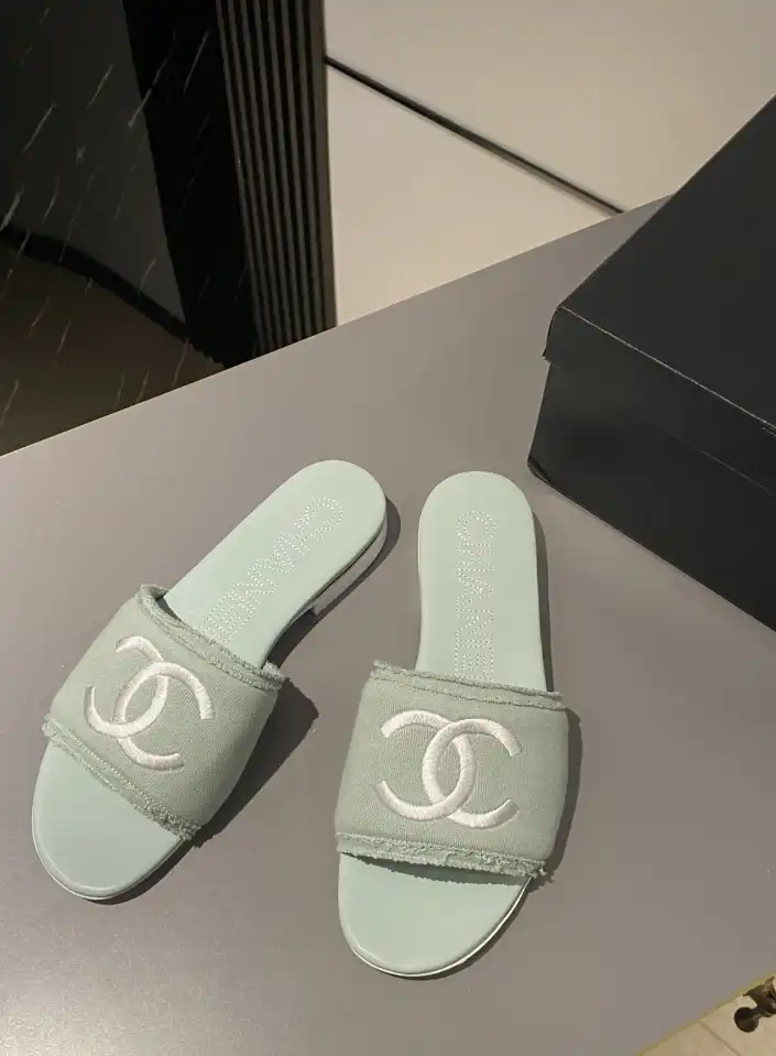 hype Chanel Slippers