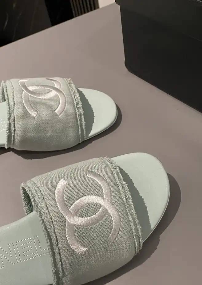 hype Chanel Slippers