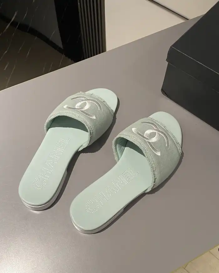 hype Chanel Slippers