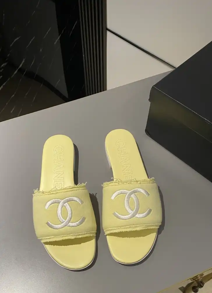 hype Chanel Slippers