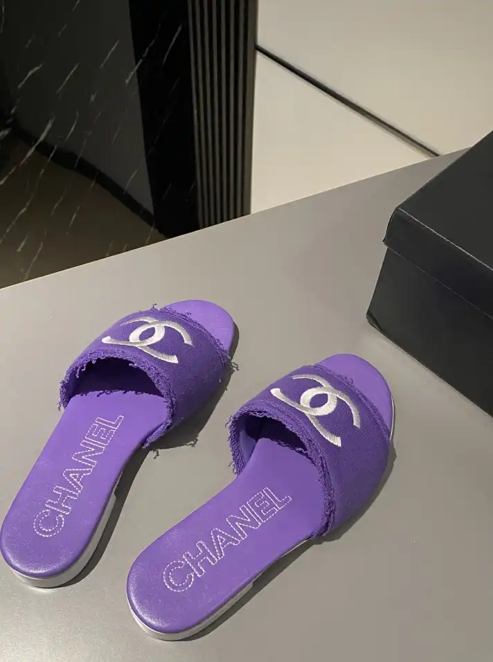 hype Chanel Slippers