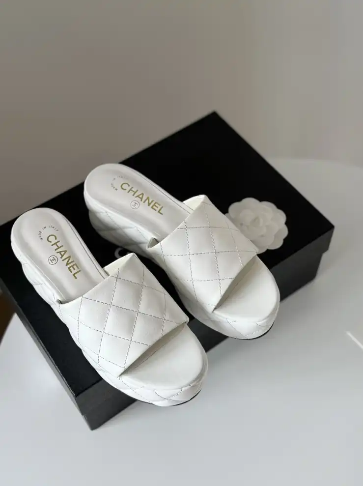 hype Chanel Slippers