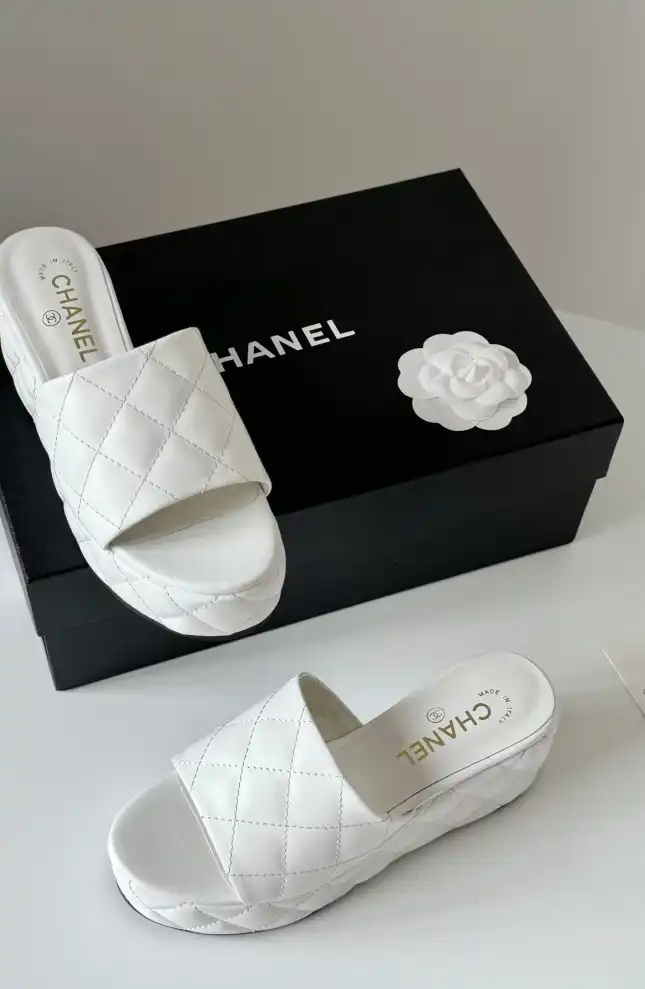 hype Chanel Slippers