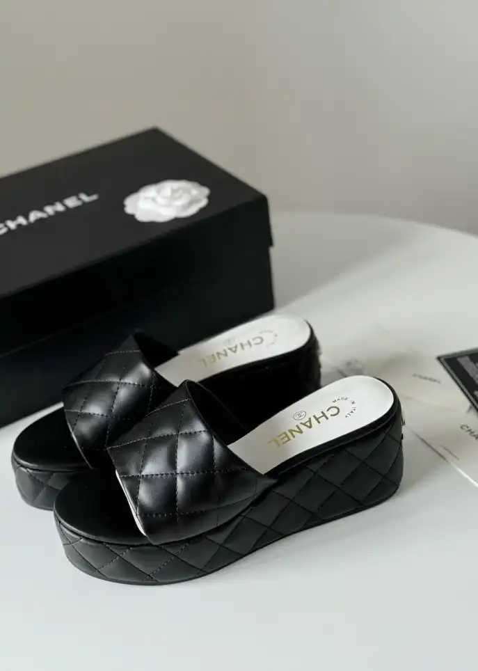 hype Chanel Slippers