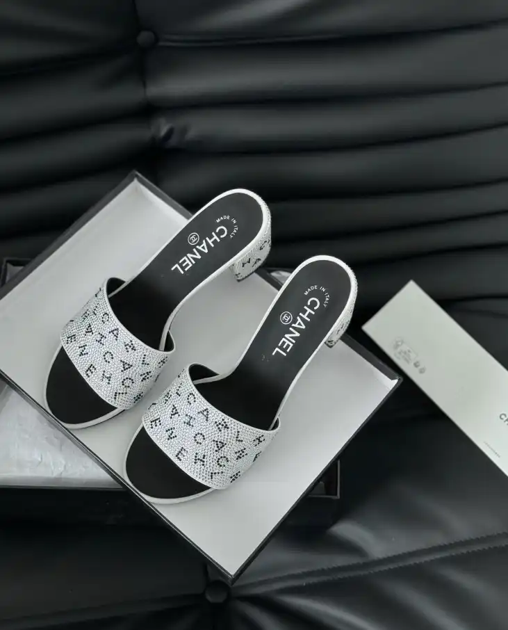 hype Chanel High Heels