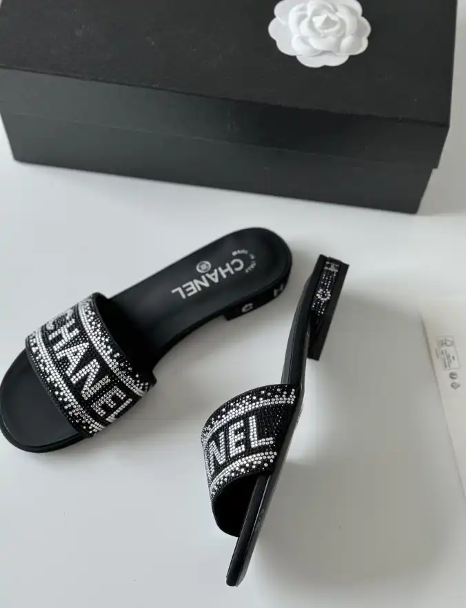 hype Chanel High Heels