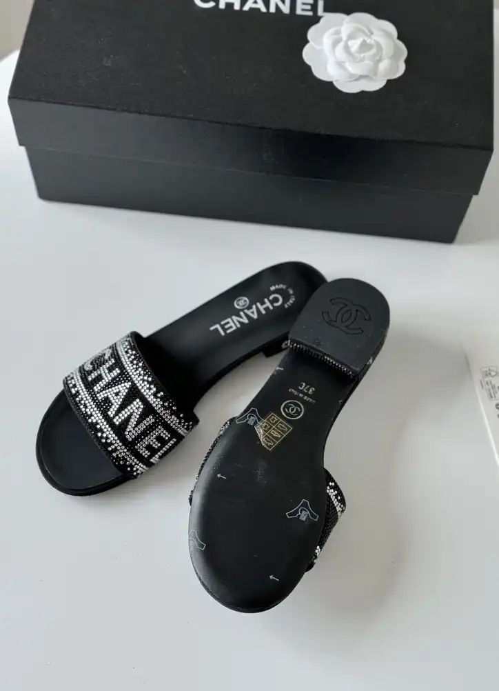 hype Chanel High Heels