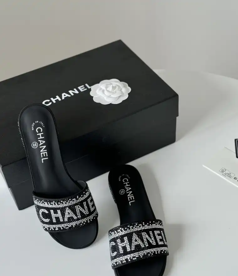 hype Chanel High Heels