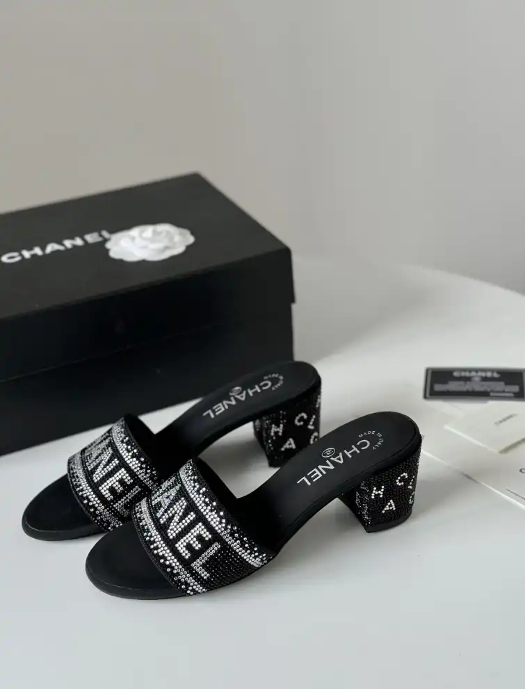 hype Chanel High Heels