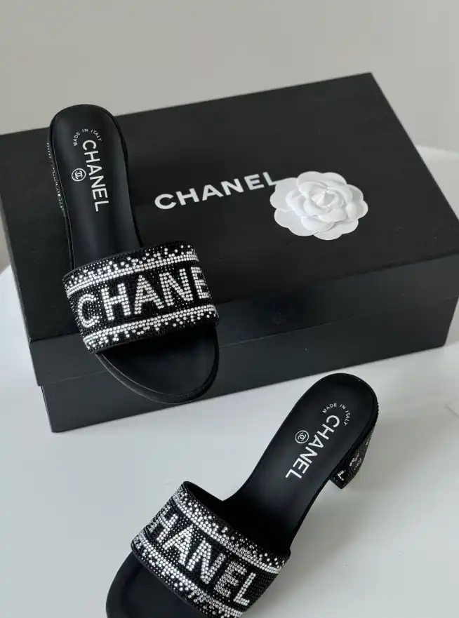 hype Chanel High Heels