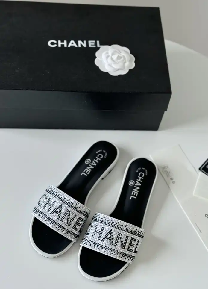 hype Chanel High Heels