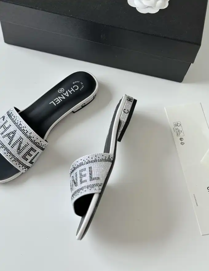 hype Chanel High Heels