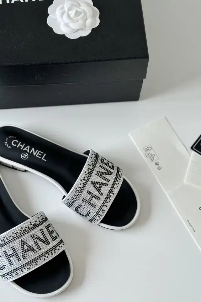 hype Chanel High Heels