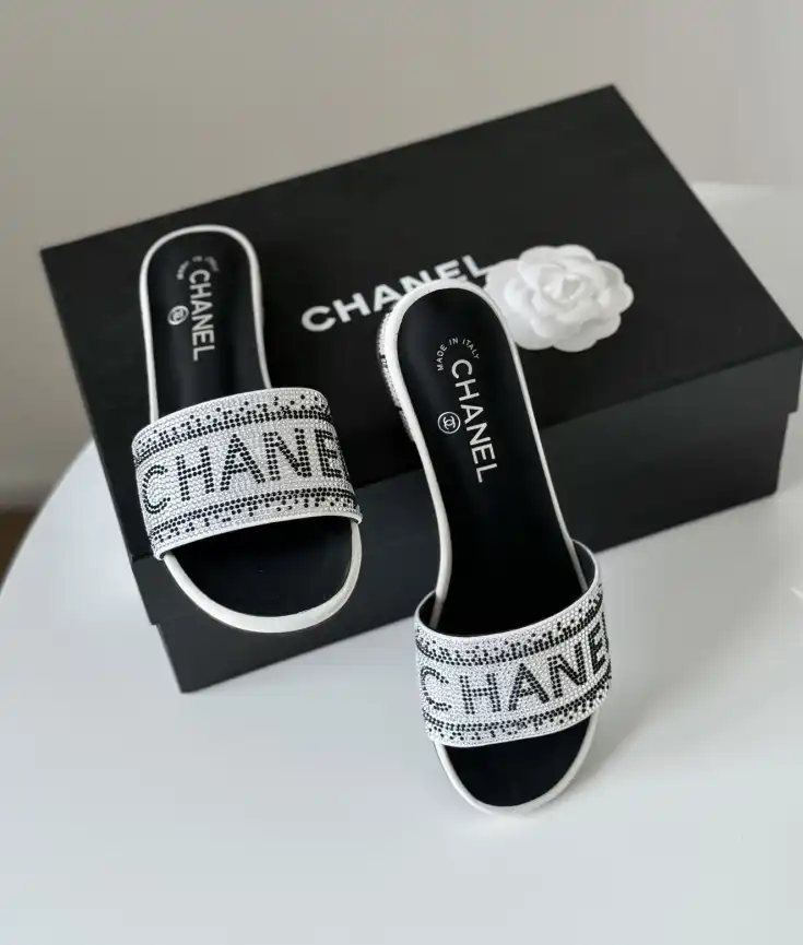 hype Chanel High Heels