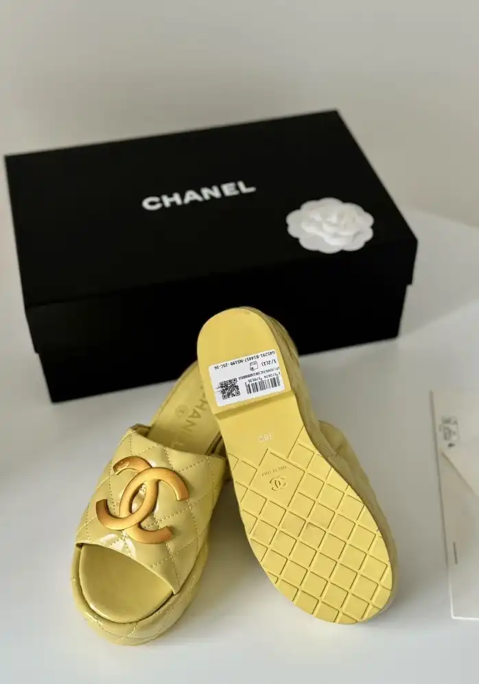 hype Chanel Slippers