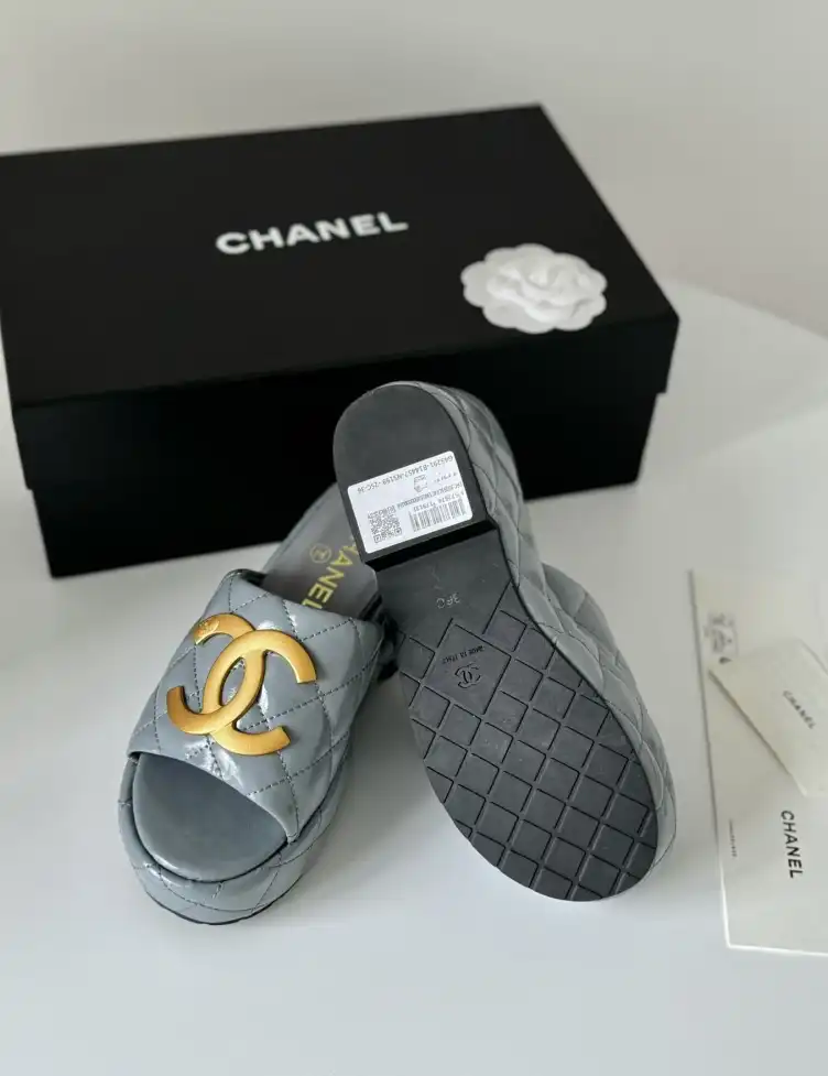 hype Chanel Slippers