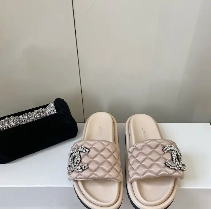 hype Chanel Slippers