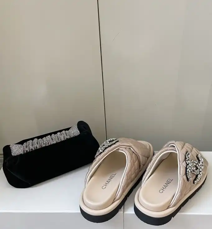 hype Chanel Slippers