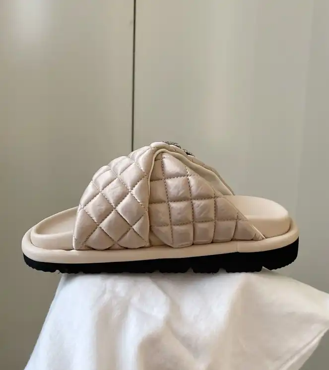 hype Chanel Slippers