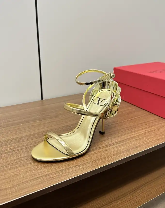 hype Valentino High Heels