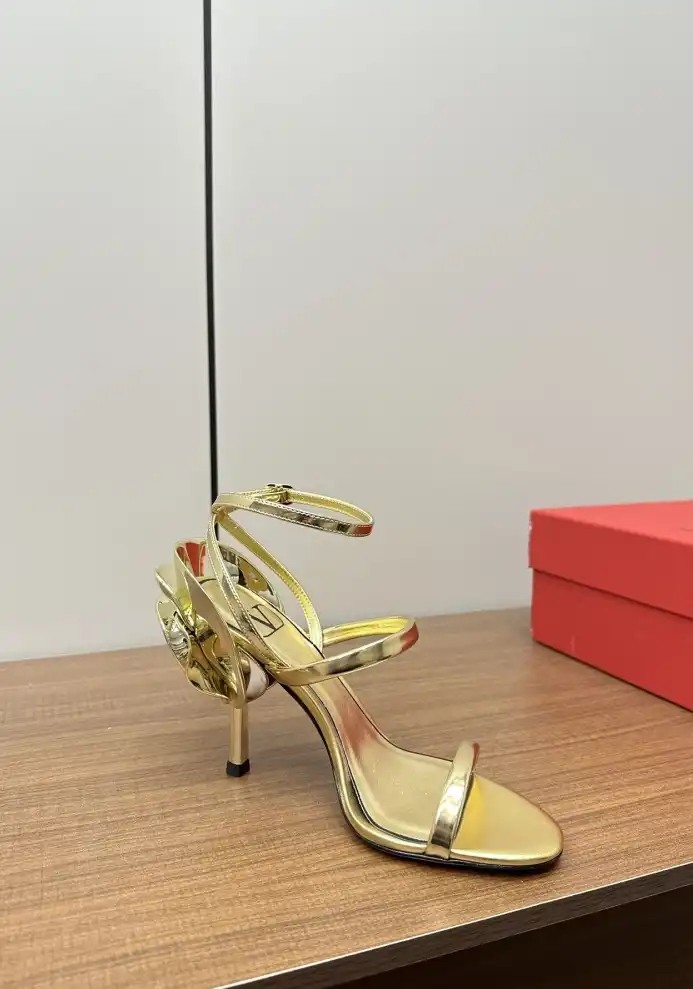 hype Valentino High Heels