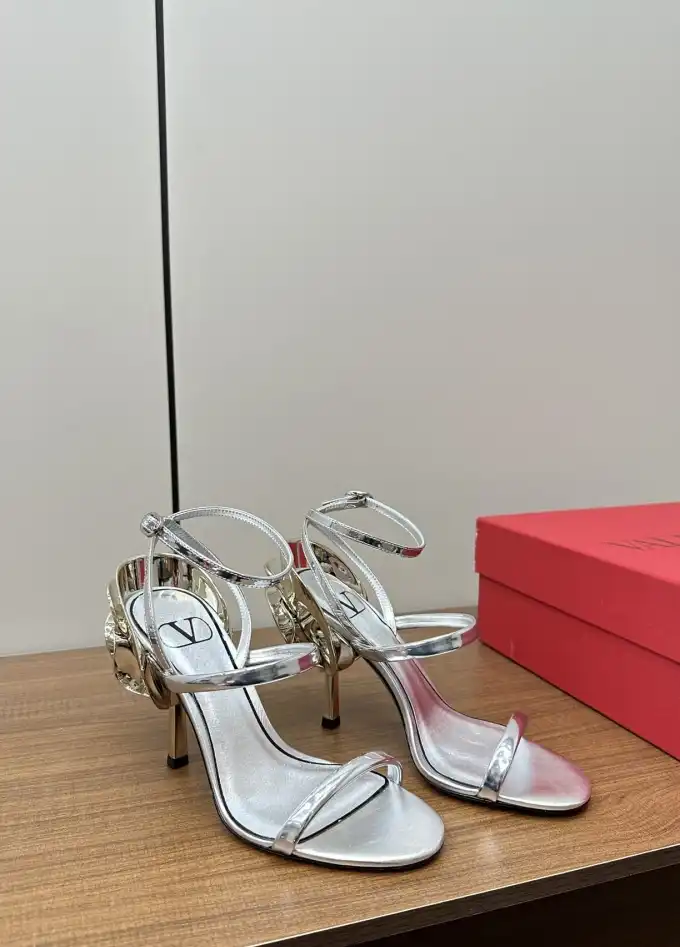 hype Valentino High Heels