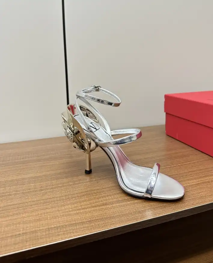 hype Valentino High Heels