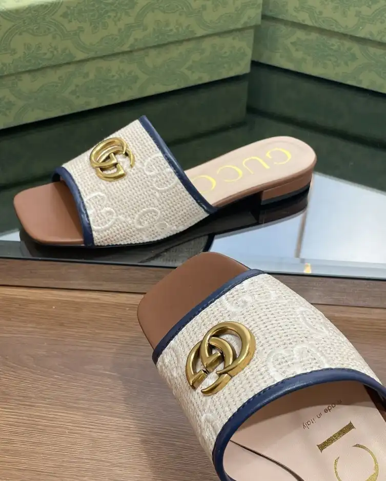 hype Gucci Slippers