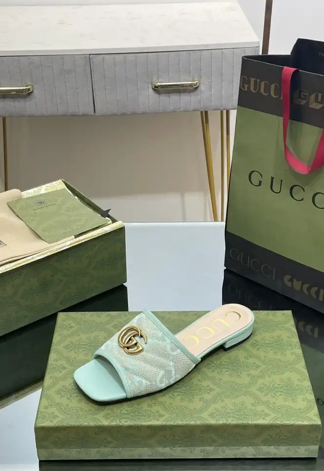 hype Gucci Slippers