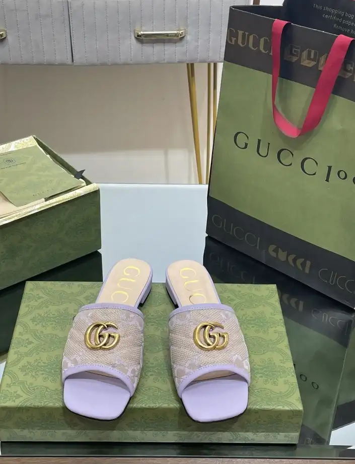 hype Gucci Slippers