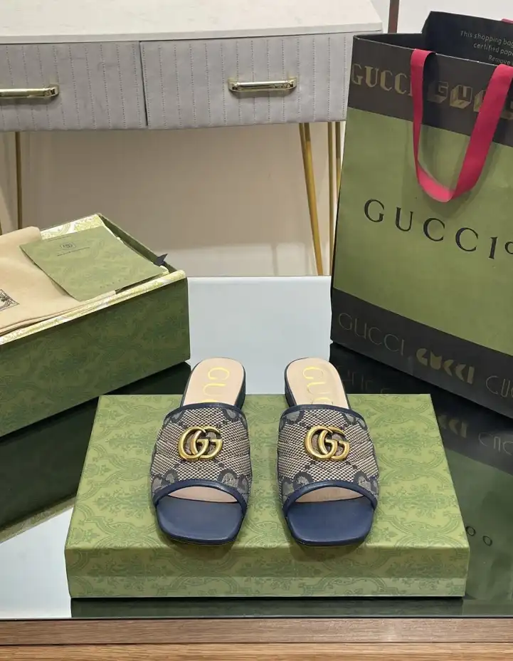 hype Gucci Slippers