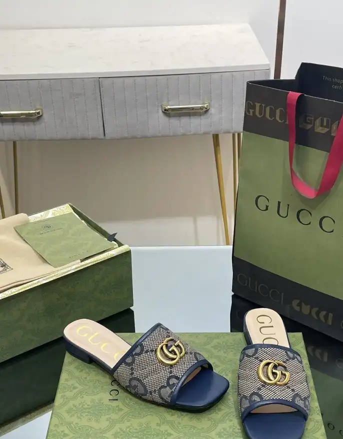 hype Gucci Slippers