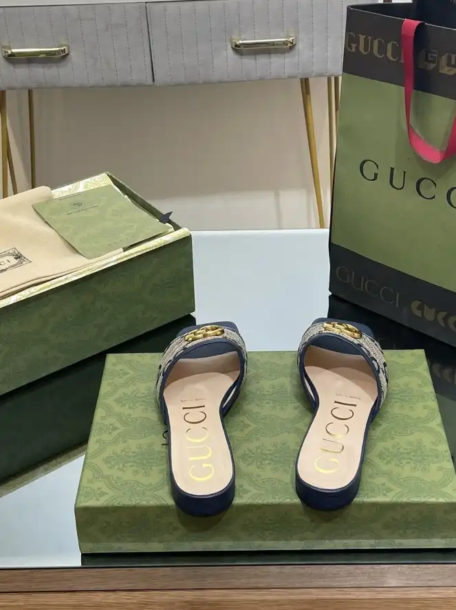 hype Gucci Slippers