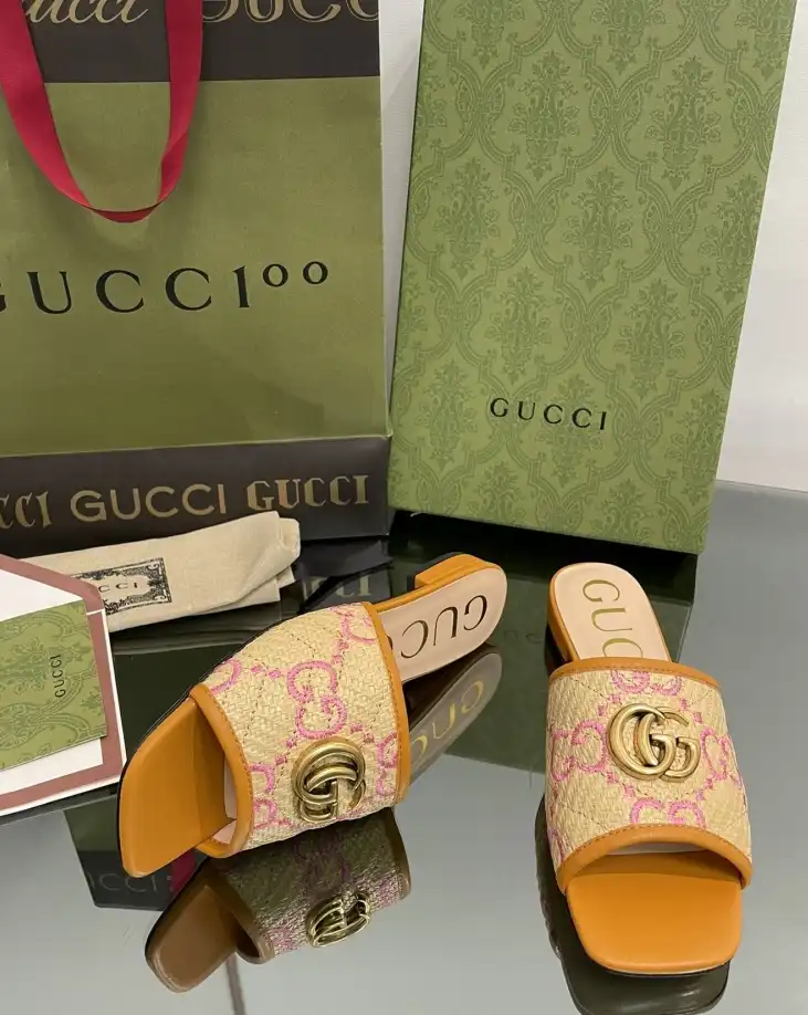 hype Gucci Slippers