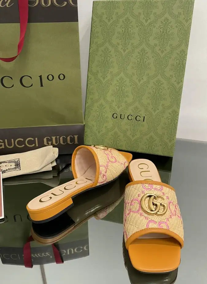 hype Gucci Slippers