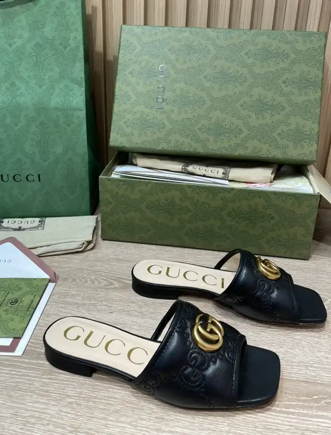 hype Gucci Slippers