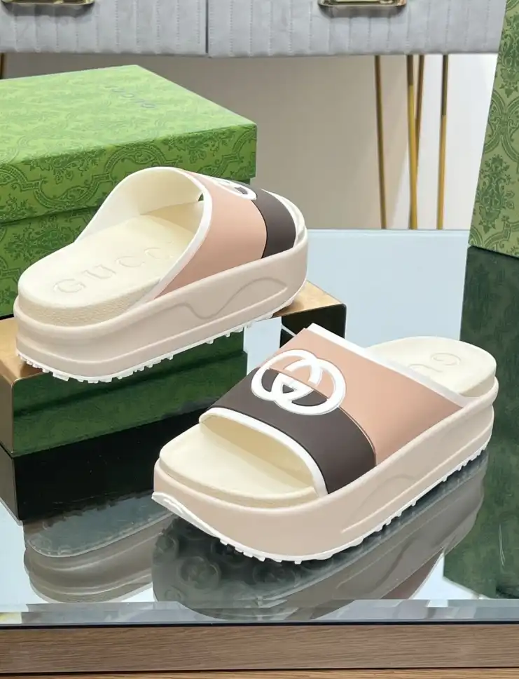 hype Gucci Slippers