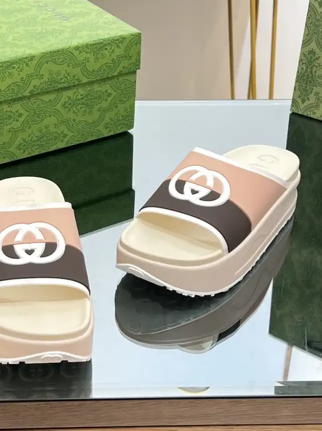 hype Gucci Slippers