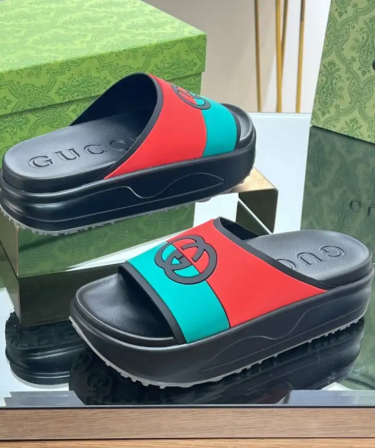 hype Gucci Slippers