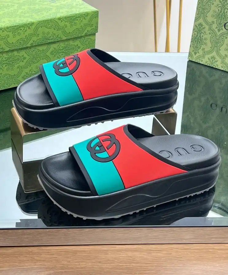 hype Gucci Slippers