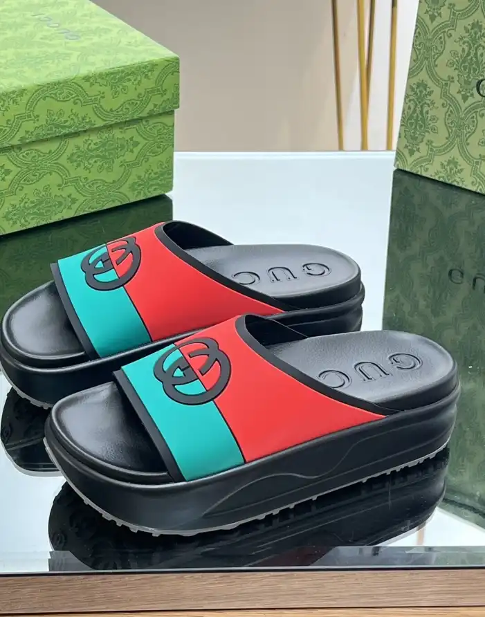 hype Gucci Slippers