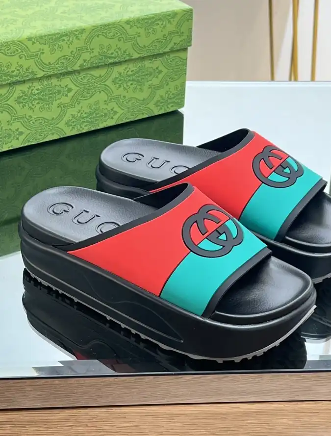 hype Gucci Slippers